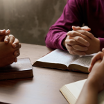 Estudio bíblico y comunidad de fe impulsan bautismos en Uruguay